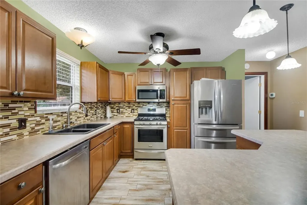 1204 Oak Hammock Lane Lady Lake FL 32159