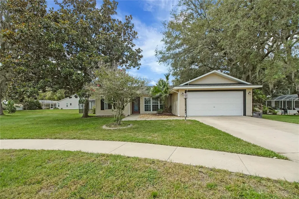 1204 Oak Hammock Lane Lady Lake FL 32159