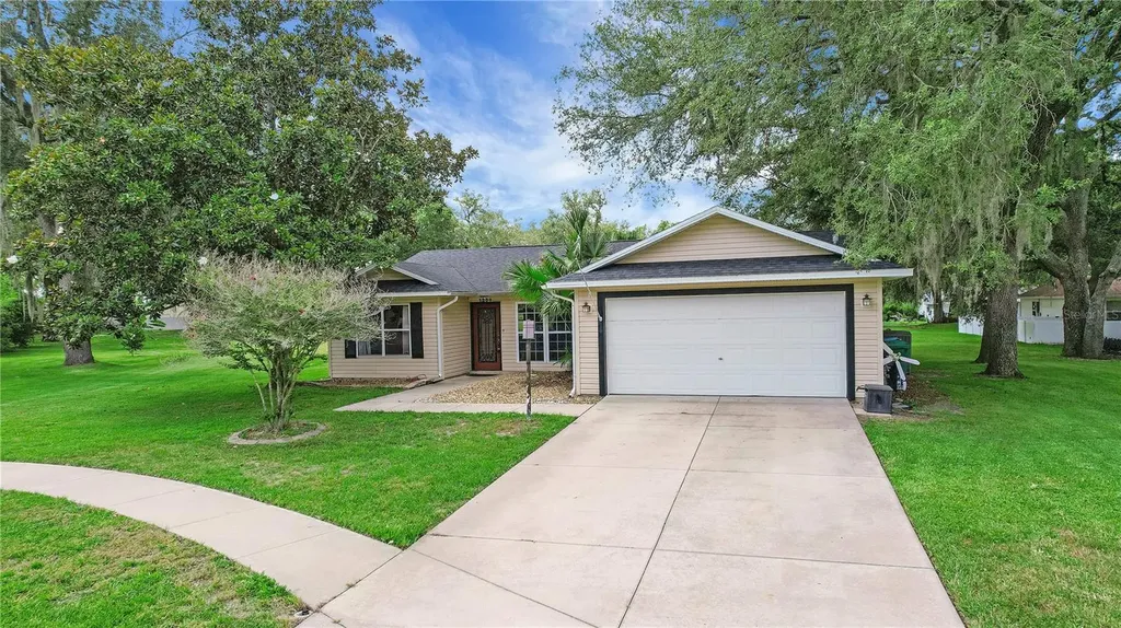 1204 Oak Hammock Lane Lady Lake FL 32159