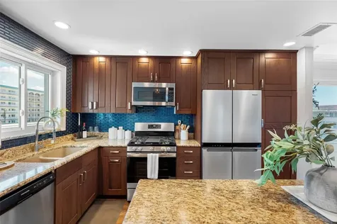 5940 30th Avenue S St Petersburg FL 33707