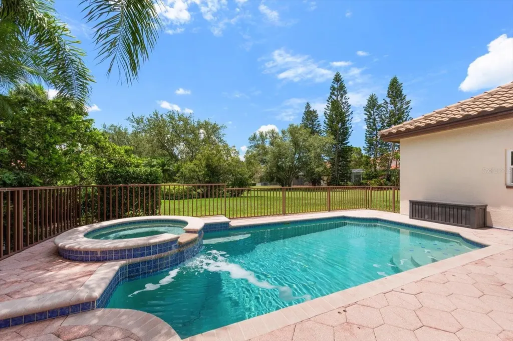 7699 Aralia Way Seminole FL 33777