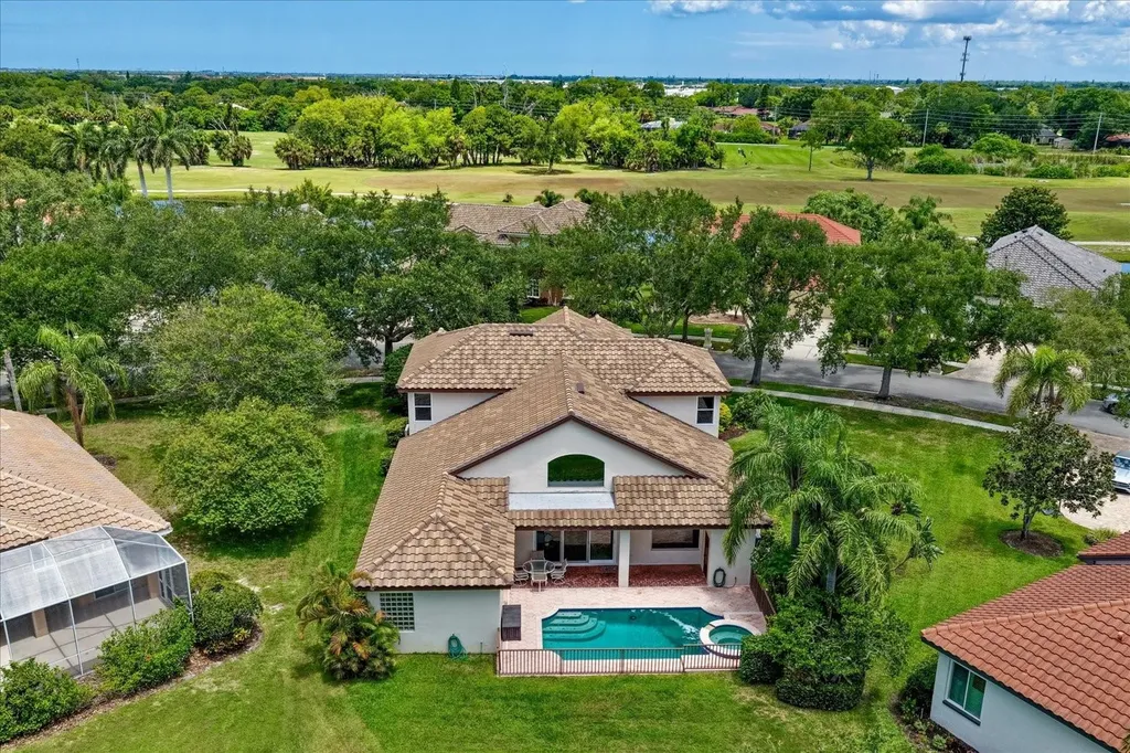 7699 Aralia Way Seminole FL 33777