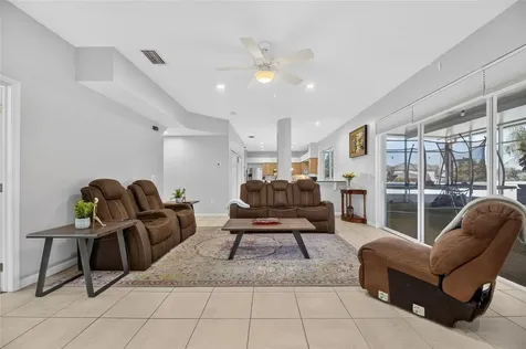 13007 Oakmont Wood Court Riverview FL 33579