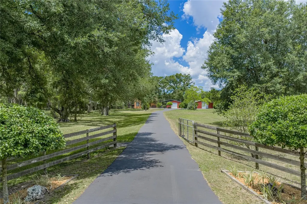 13031 Bellamy Brothers Boulevard Dade City FL 33525
