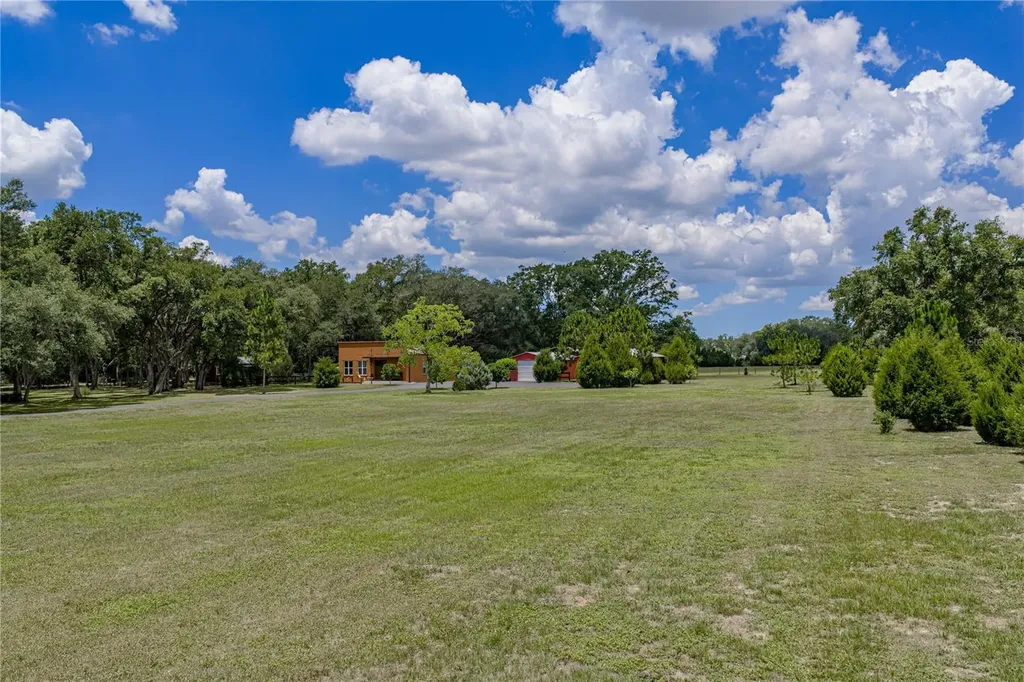 13031 Bellamy Brothers Boulevard Dade City FL 33525