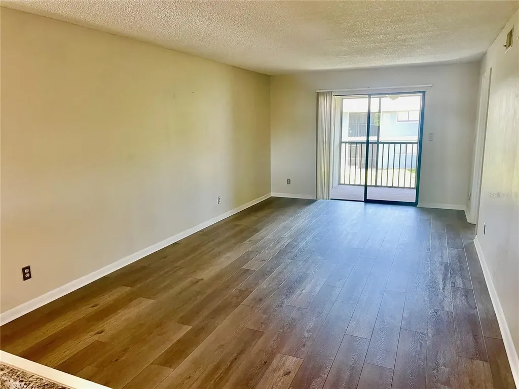 6033 34th Street W Bradenton FL 34210