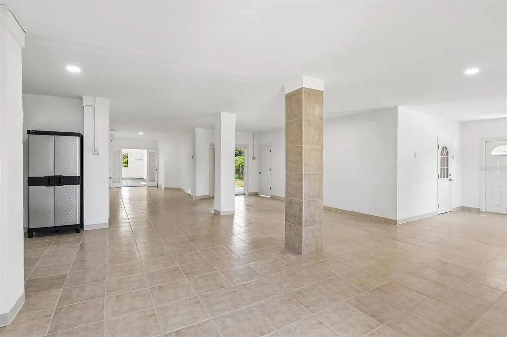 8335 Cheyenne Drive Seminole FL 33777