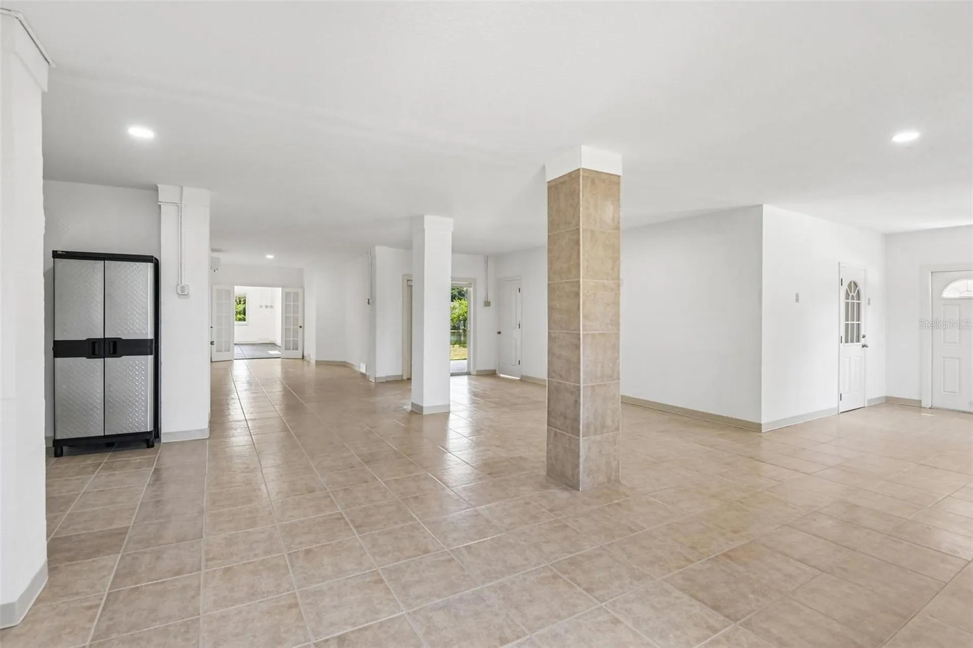 8335 Cheyenne Drive Seminole FL 33777