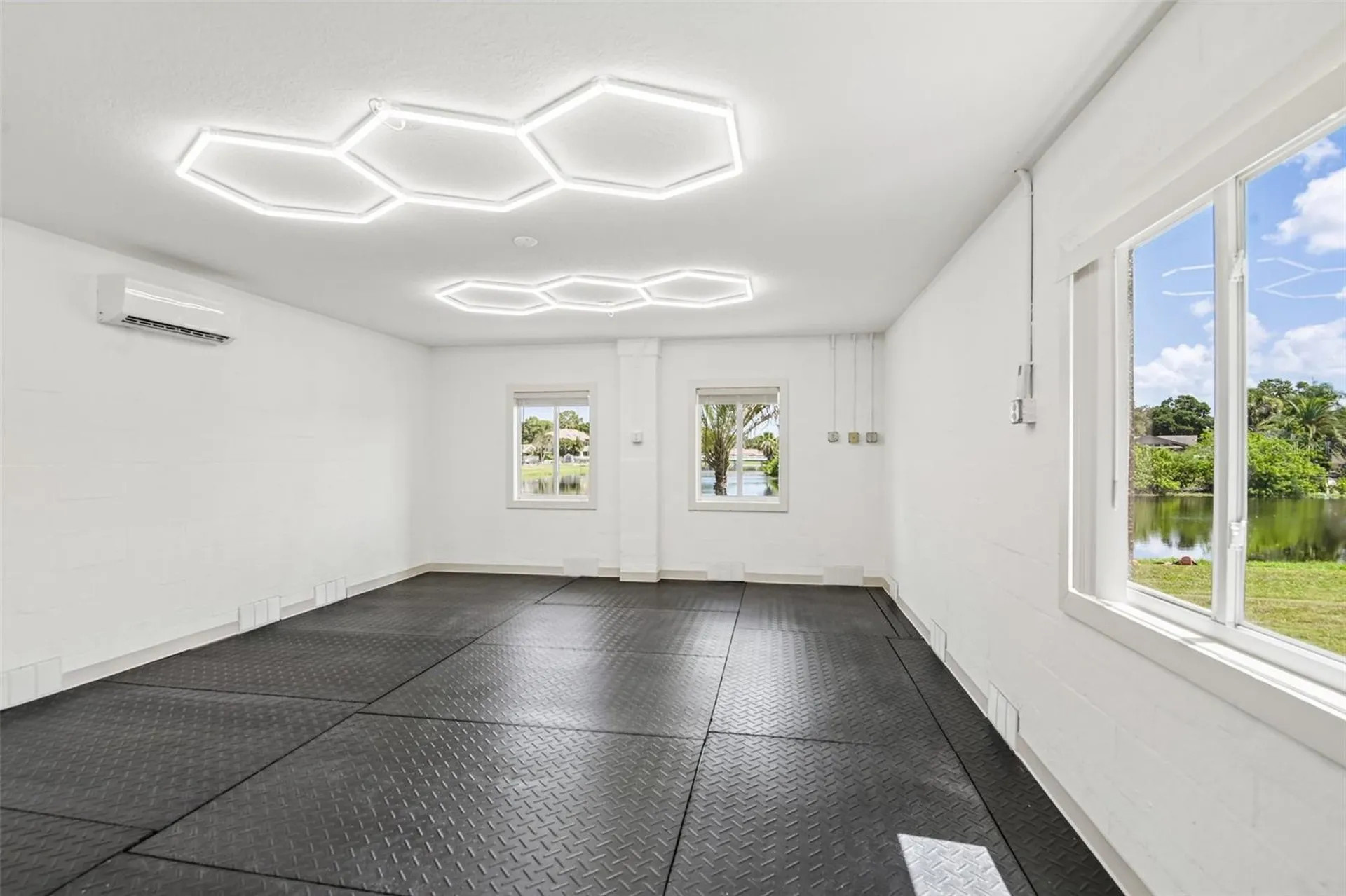 8335 Cheyenne Drive Seminole FL 33777