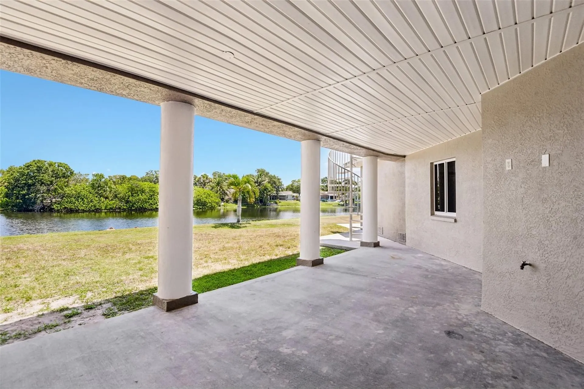 8335 Cheyenne Drive Seminole FL 33777