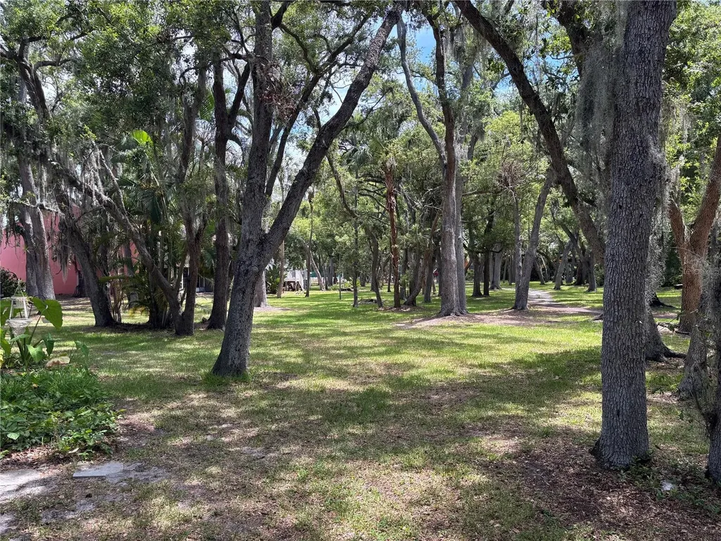 3640 41st Lane S St Petersburg FL 33711