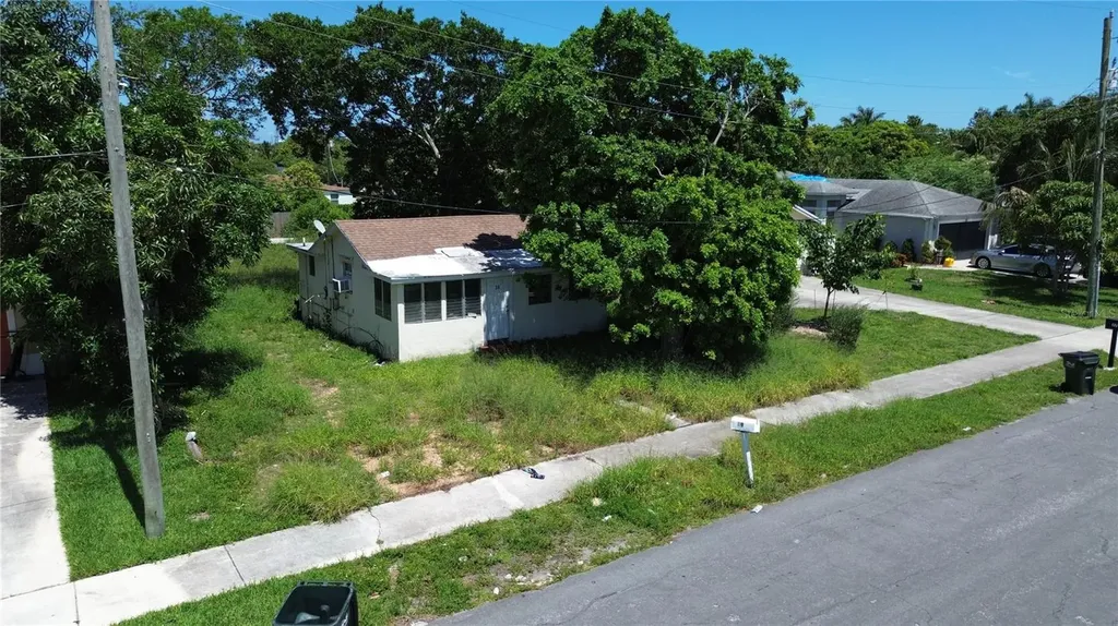 39 NW 13th Avenue Delray Beach FL 33444