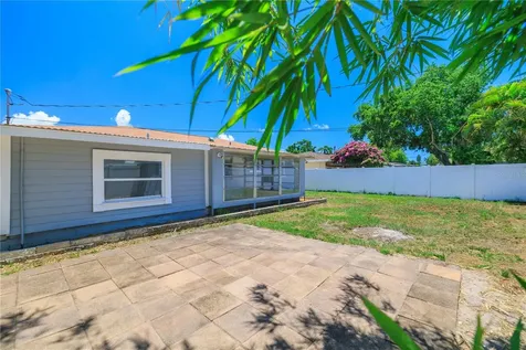 4992 99th Way N St Petersburg FL 33708