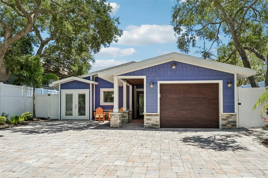 810 Plymouth Street Sarasota FL 34242
