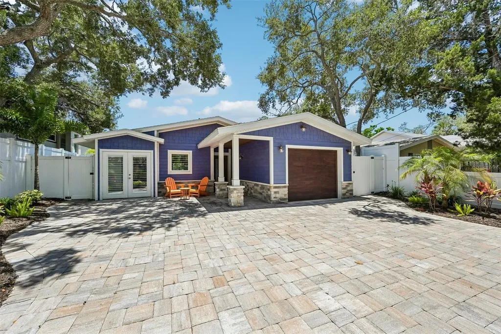 810 Plymouth Street Sarasota FL 34242