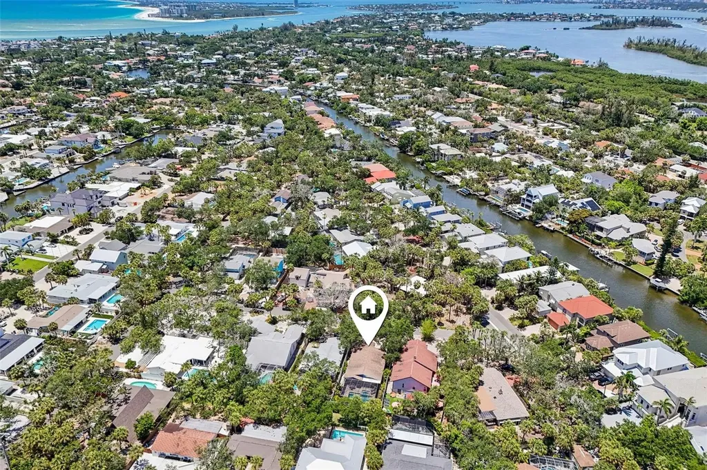 810 Plymouth Street Sarasota FL 34242