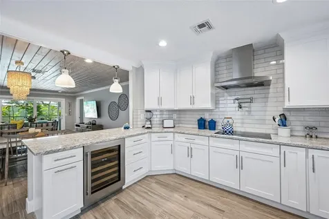 810 Plymouth Street Sarasota FL 34242