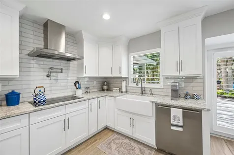 810 Plymouth Street Sarasota FL 34242