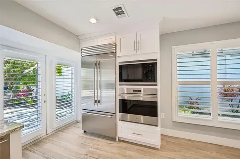 810 Plymouth Street Sarasota FL 34242