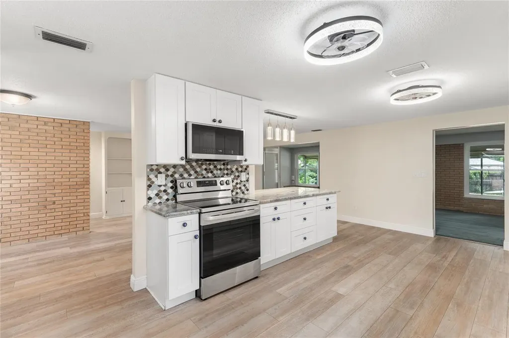 405 Oakhurst Street Altamonte Springs FL 32701