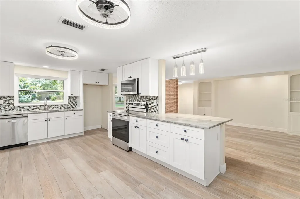 405 Oakhurst Street Altamonte Springs FL 32701