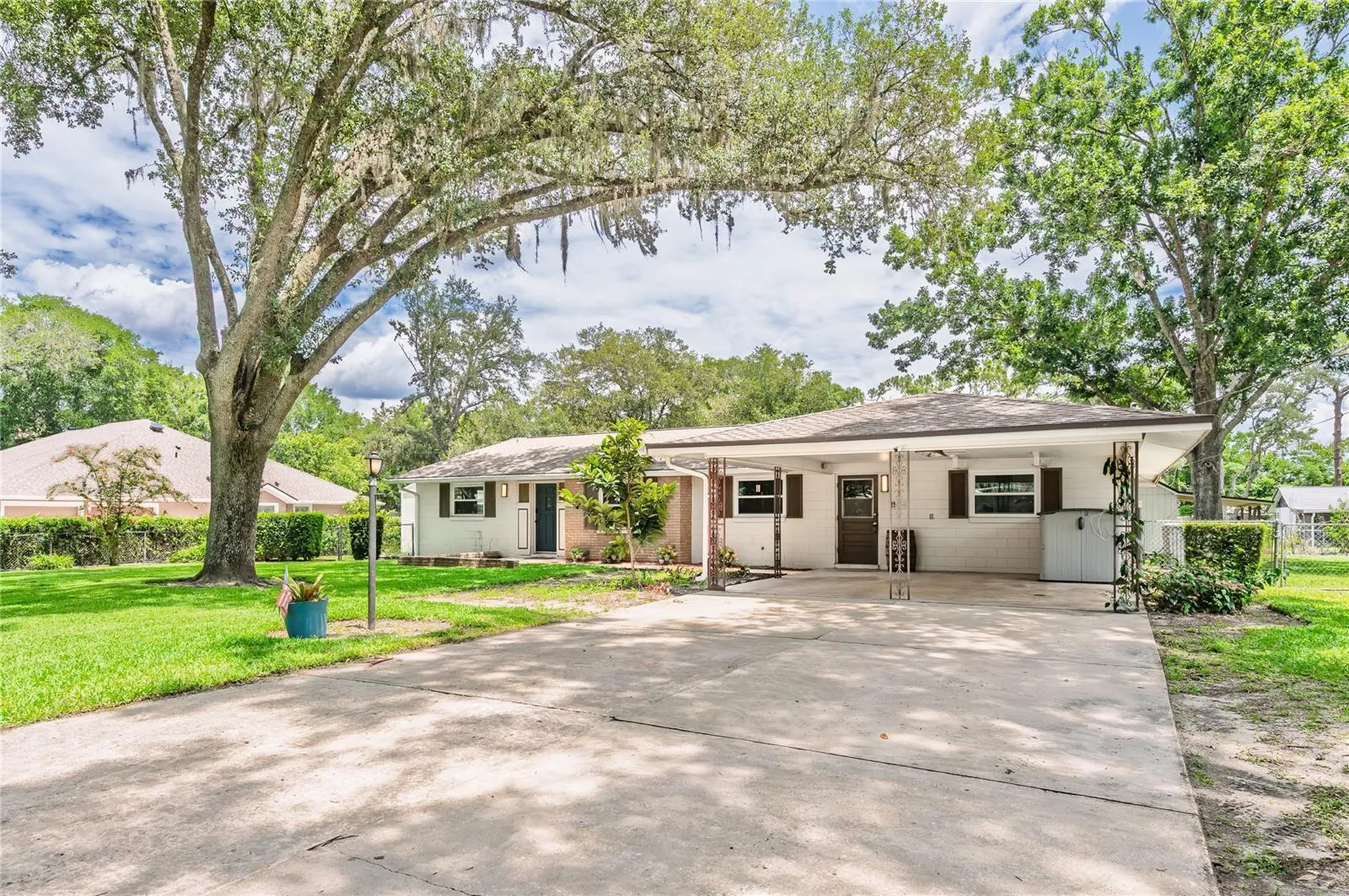 405 Oakhurst Street Altamonte Springs FL 32701