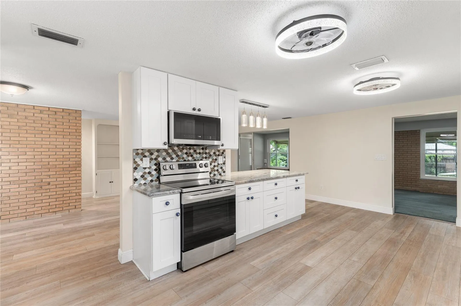 405 Oakhurst Street Altamonte Springs FL 32701