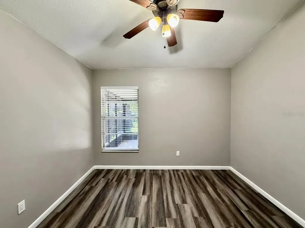 8711 Busch Oaks Street Tampa FL 33617