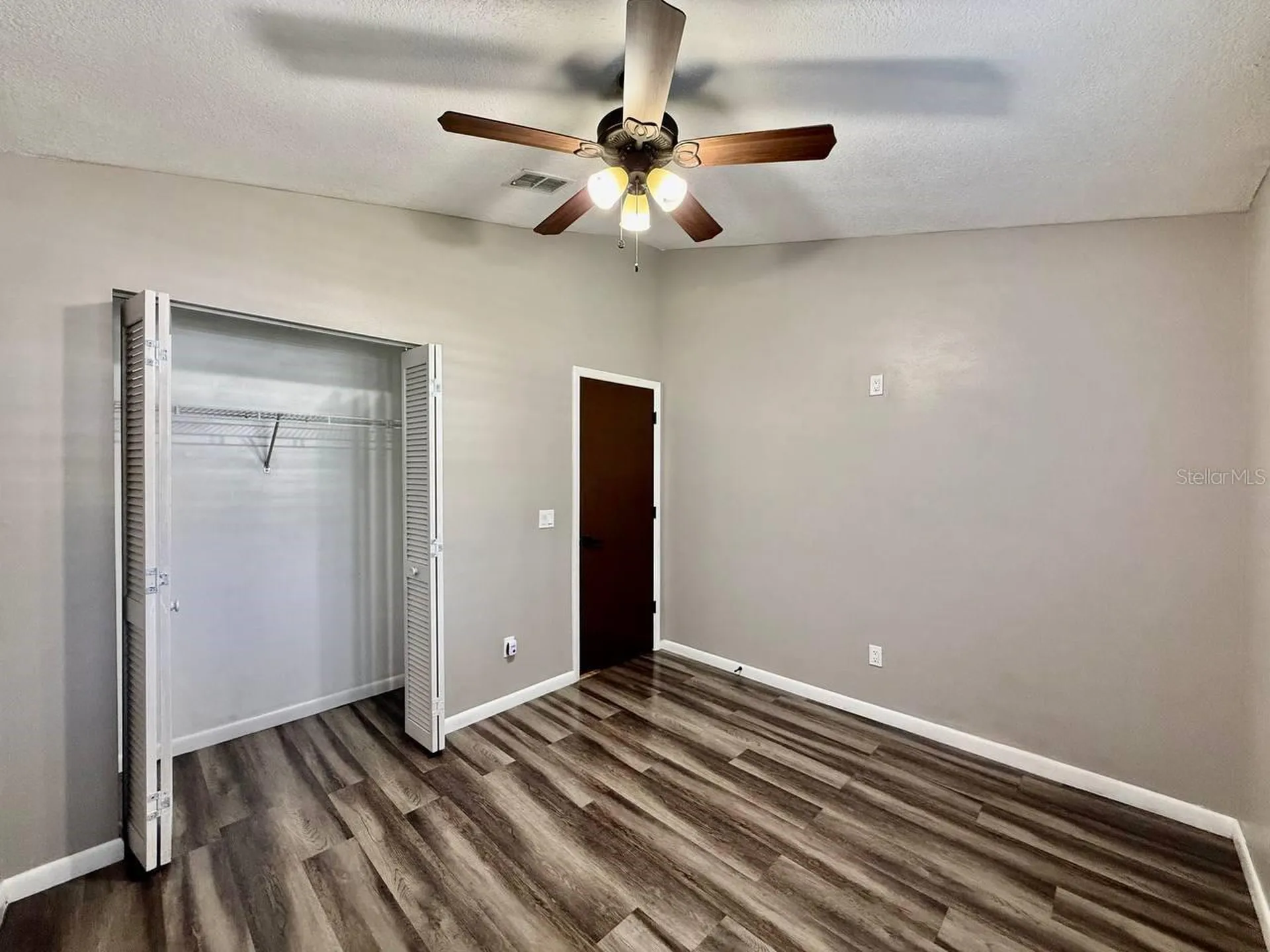 8711 Busch Oaks Street Tampa FL 33617