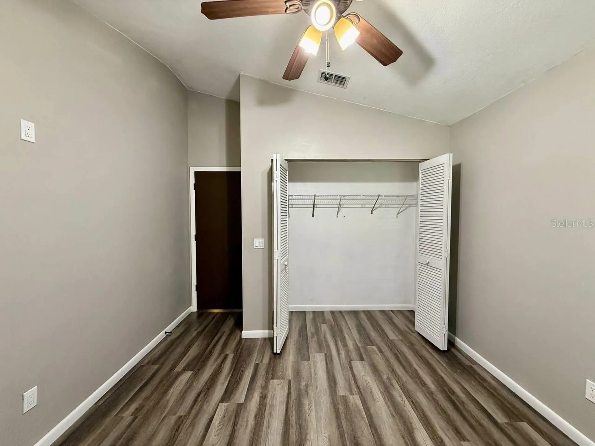 8711 Busch Oaks Street Tampa FL 33617