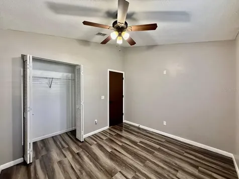 8711 Busch Oaks Street Tampa FL 33617