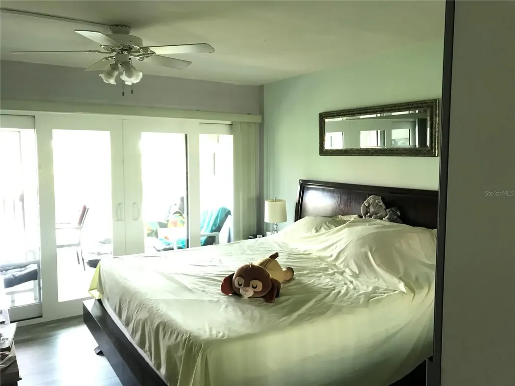 3705 E Bay Drive Bradenton Beach FL 34217