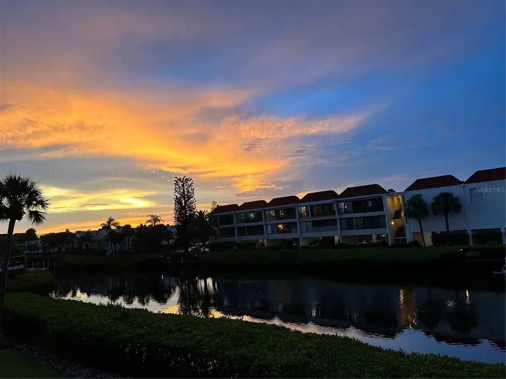 3705 E Bay Drive Bradenton Beach FL 34217