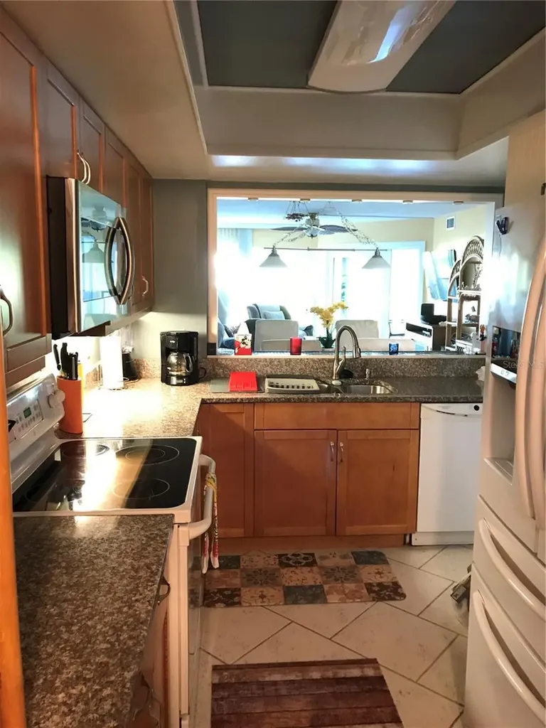 3705 E Bay Drive Bradenton Beach FL 34217