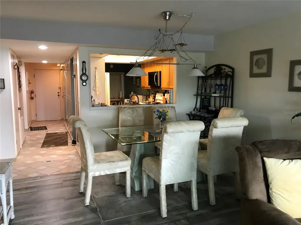 3705 E Bay Drive Bradenton Beach FL 34217