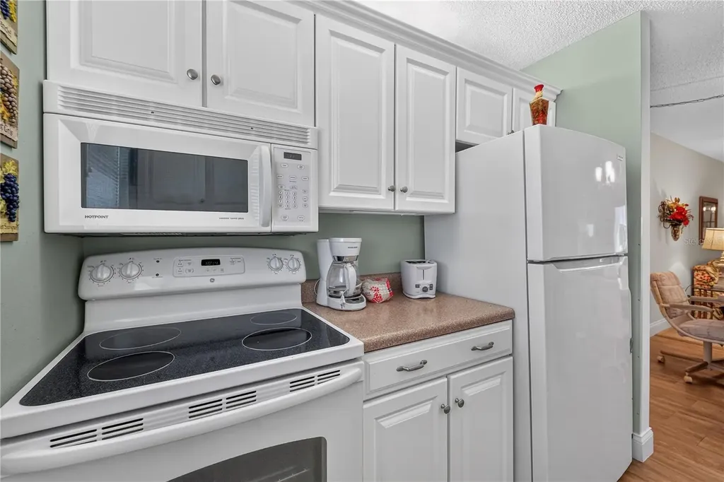 4801 Airport Road Zephyrhills FL 33542