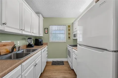 4801 Airport Road Zephyrhills FL 33542