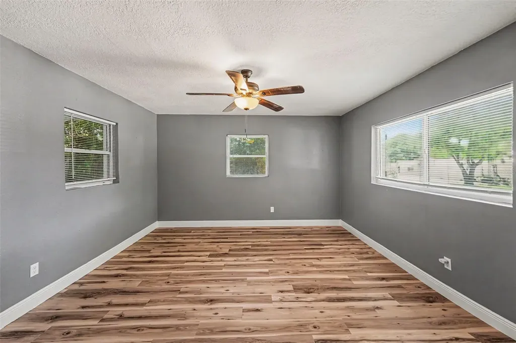 217 Garden Circle Belleair FL 33756