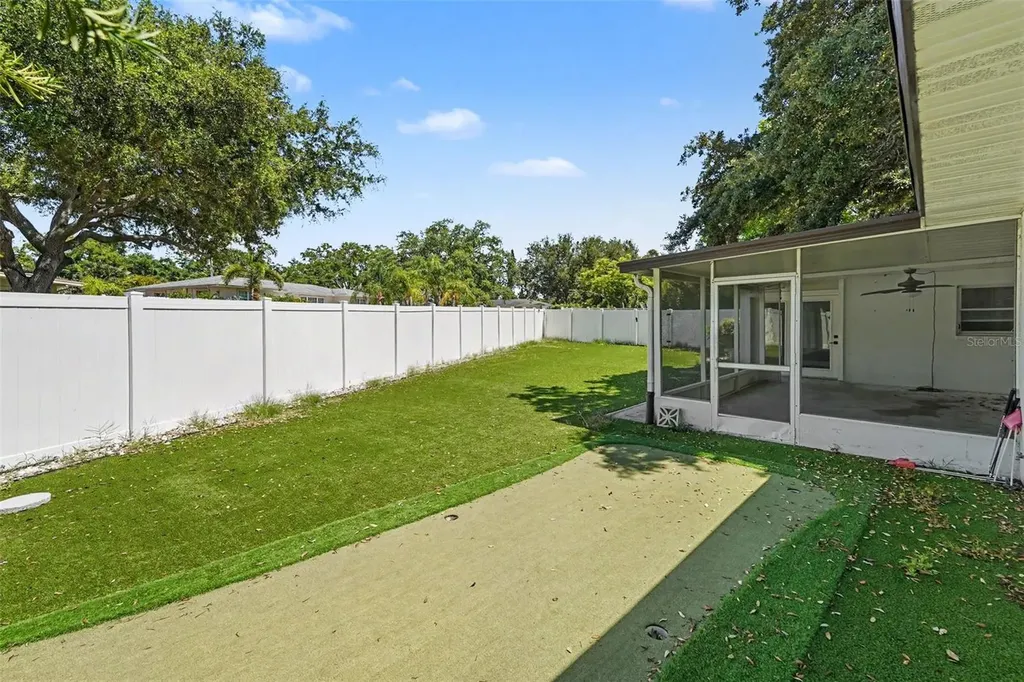 217 Garden Circle Clearwater FL 33756