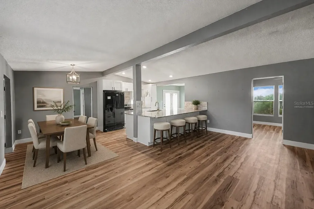217 Garden Circle Belleair FL 33756