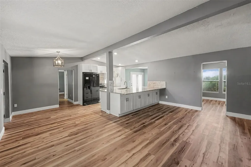 217 Garden Circle Belleair FL 33756