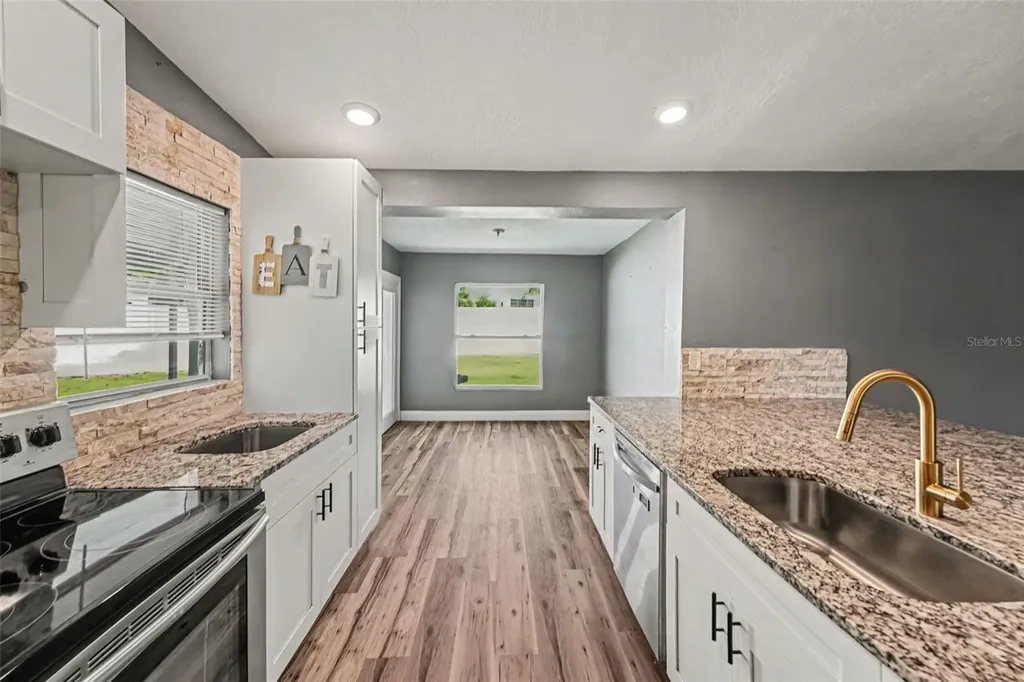 217 Garden Circle Clearwater FL 33756