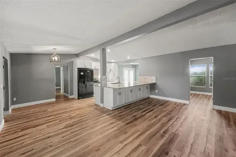 217 Garden Circle Belleair FL 33756