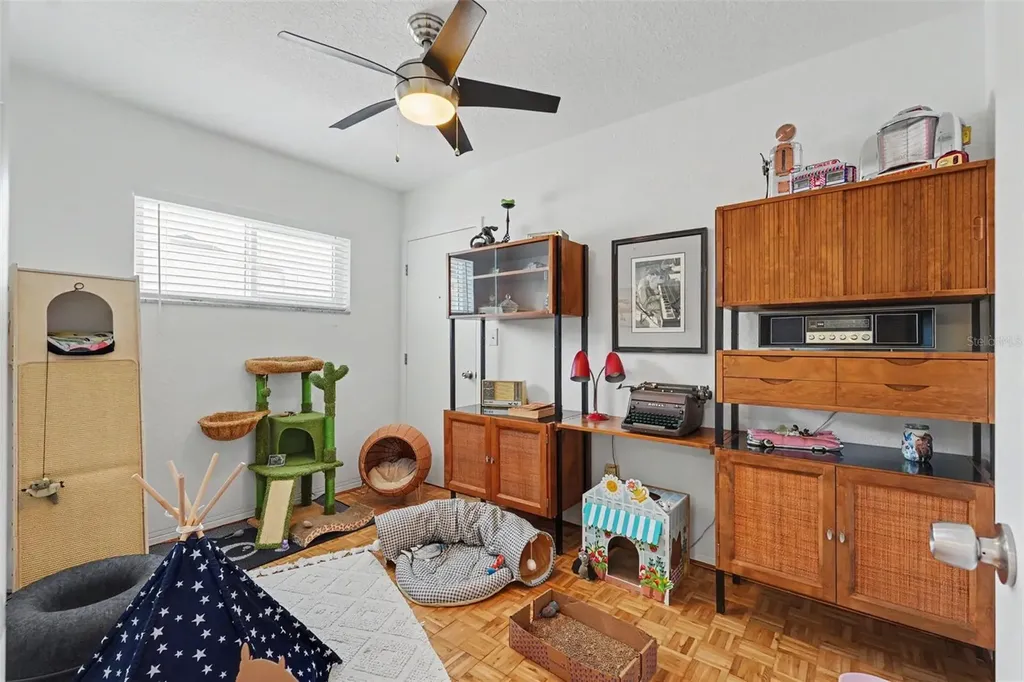 1835 Dormieone Road N St Petersburg FL 33710