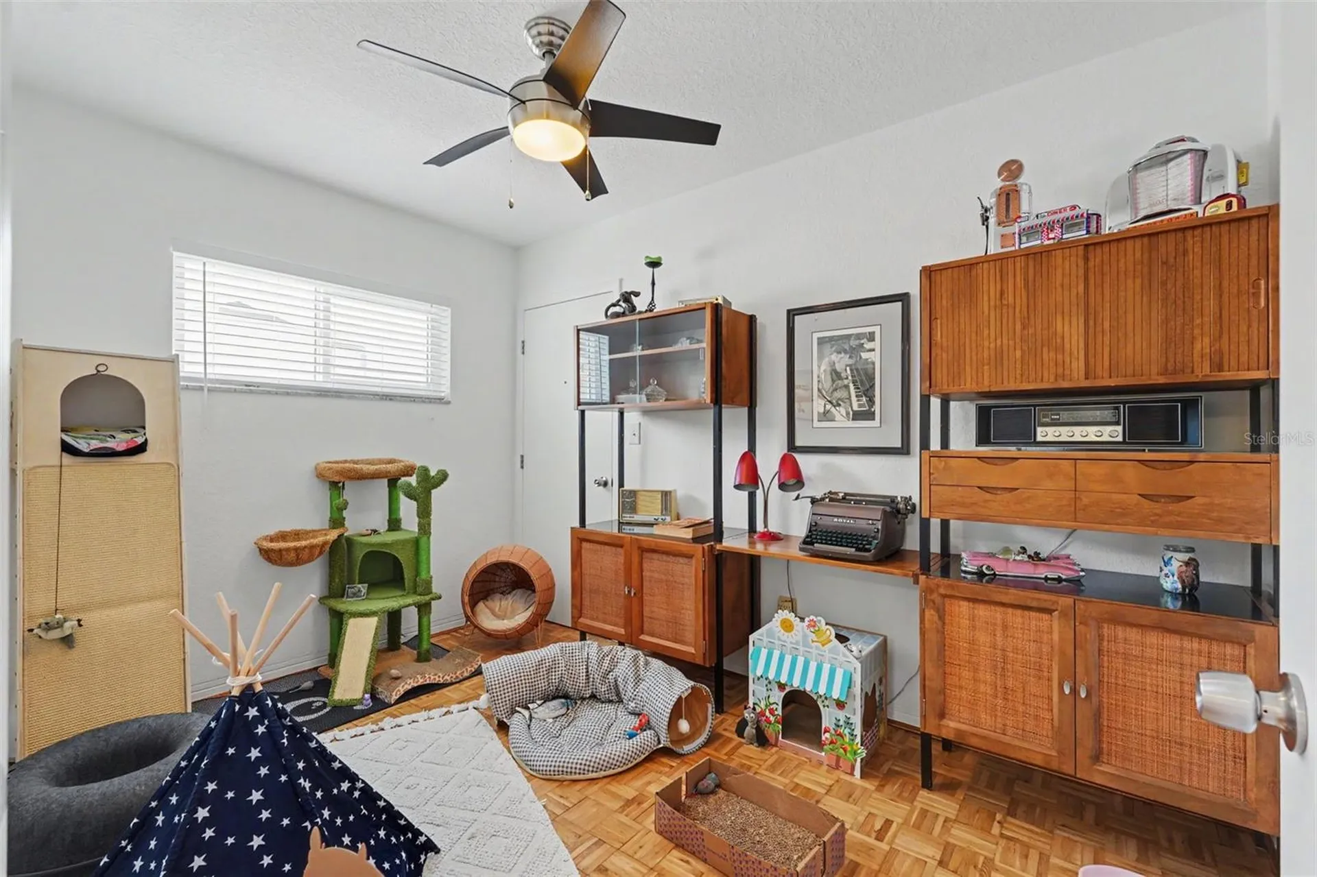 1835 Dormieone Road N St Petersburg FL 33710