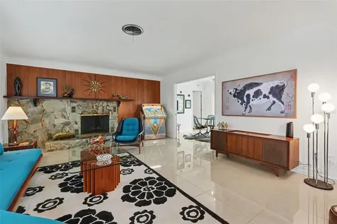 1835 Dormieone Road N St Petersburg FL 33710