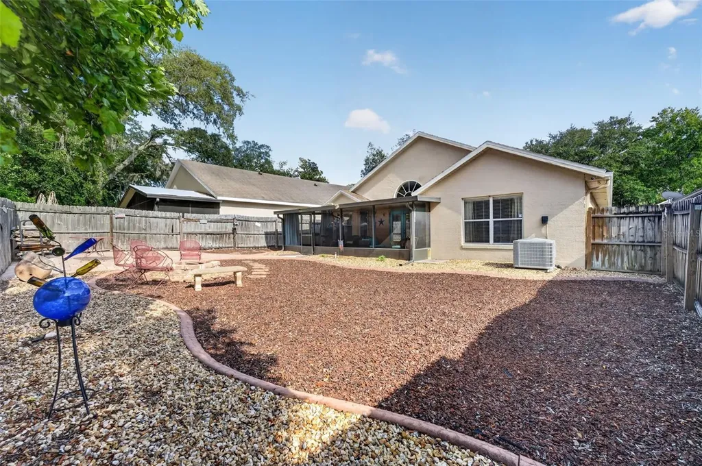 160 Easton Circle Oviedo FL 32765