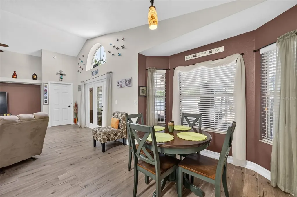 160 Easton Circle Oviedo FL 32765