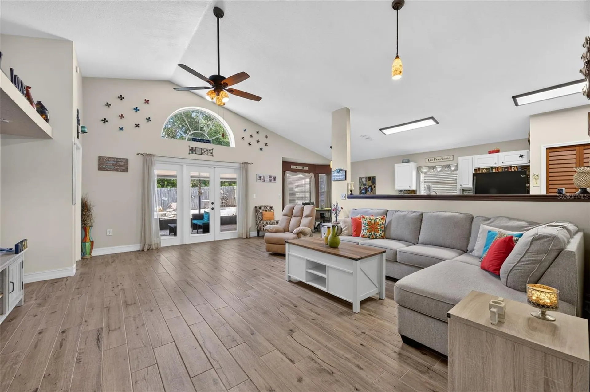 160 Easton Circle Oviedo FL 32765