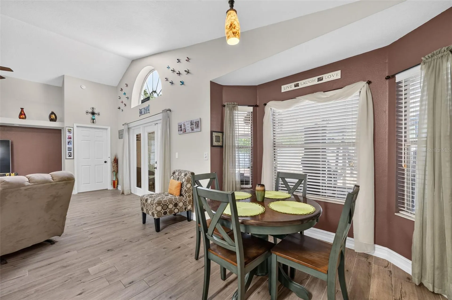 160 Easton Circle Oviedo FL 32765